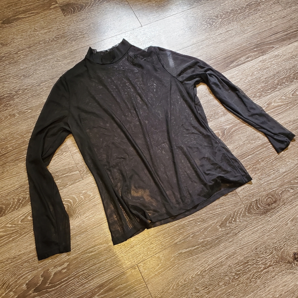 ❤sold❤🦄trendy mock neck mesh top - Picture 2 of 8